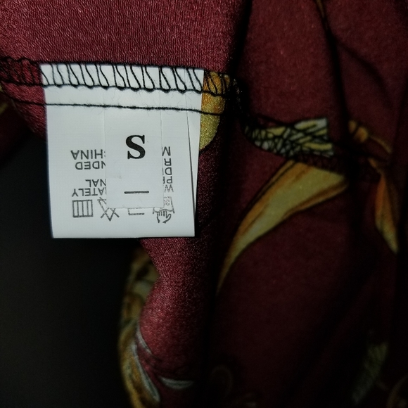 Printed button down blouse - Picture 7 of 7